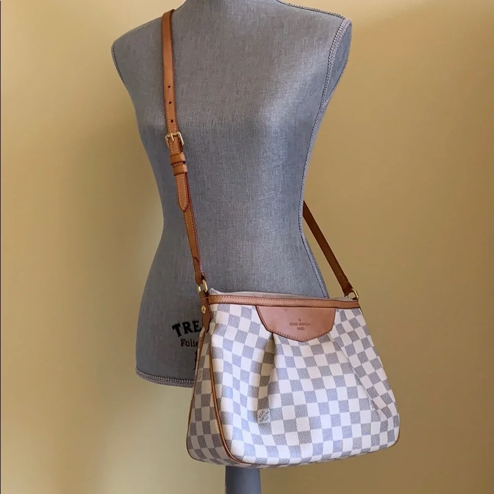 AUTHENTIC Louis Vuitton Damier Azur Siracusa PM Crossbody Bag in White and Tan